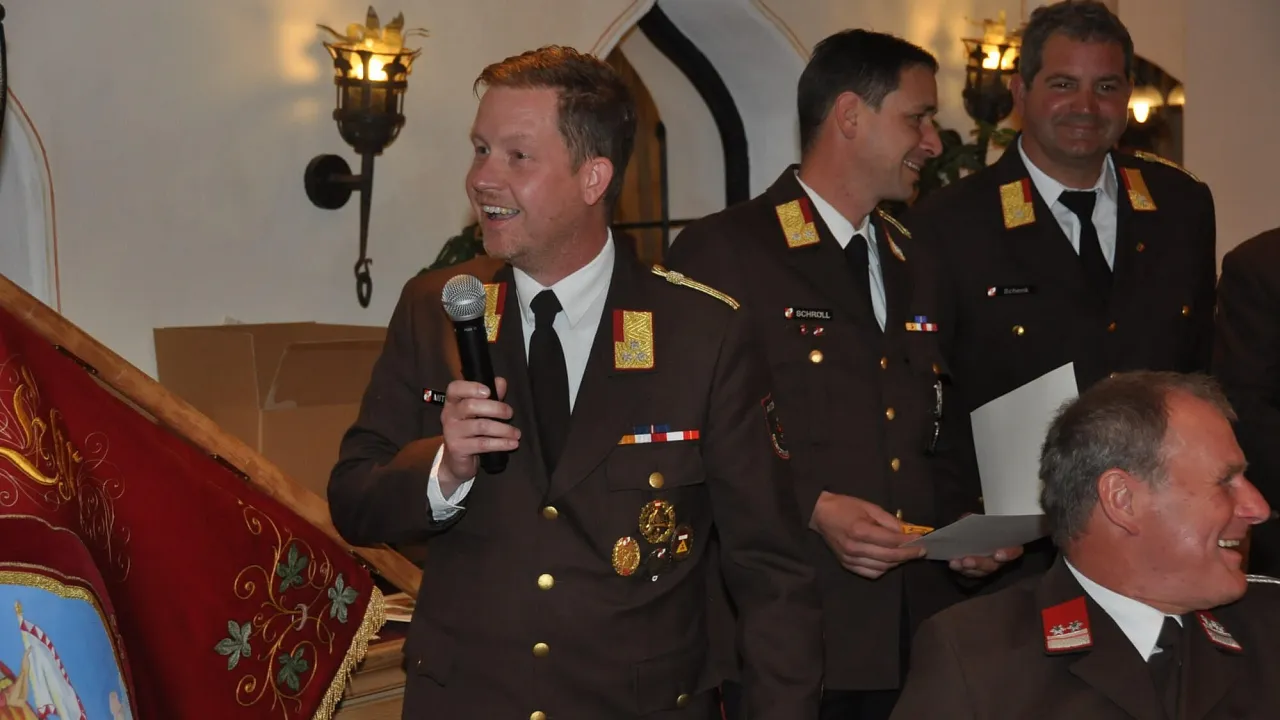20211030_ehrung_meusburger_1.jpg