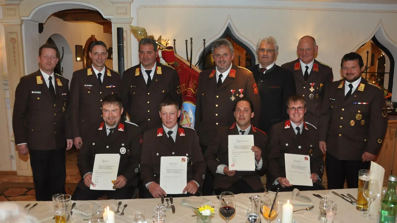 20211030_ehrung_meusburger_2.jpg