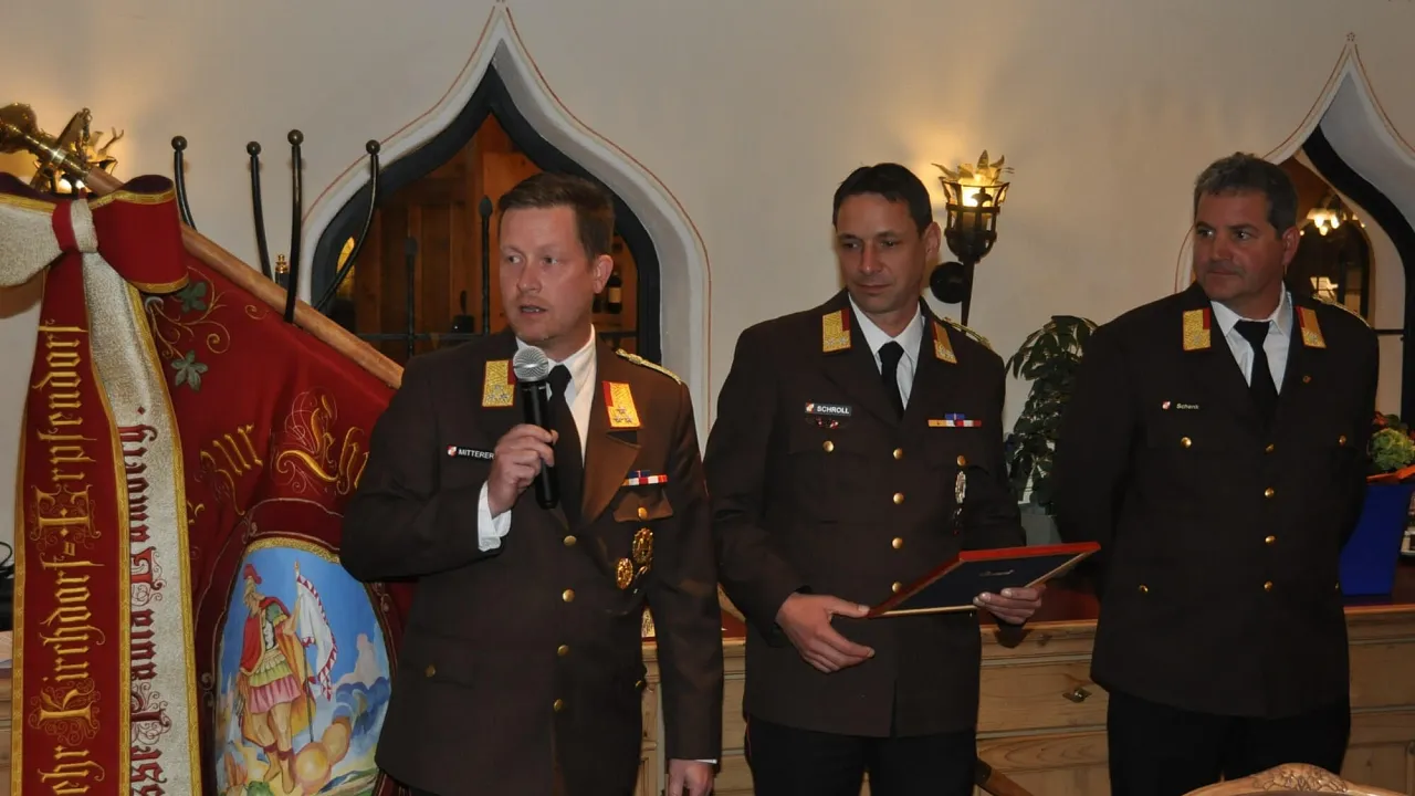 20211030_ehrung_meusburger_3.jpg