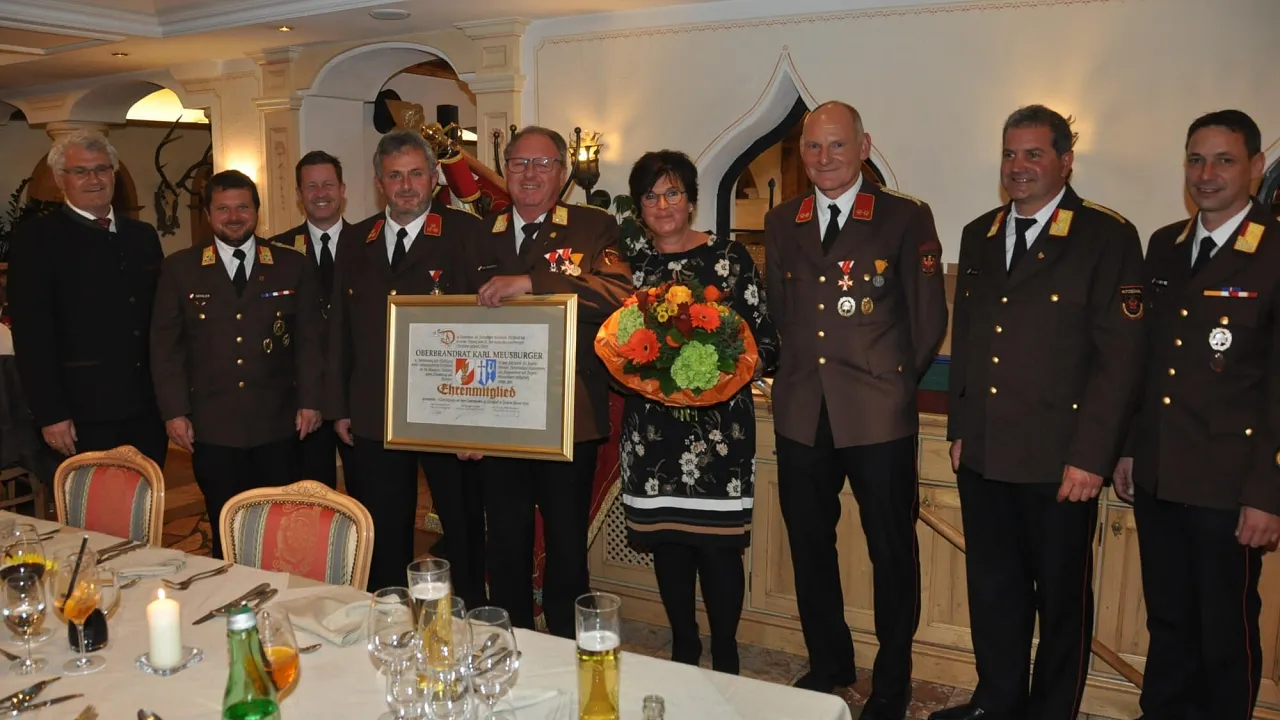 20211030_ehrung_meusburger_7.jpg