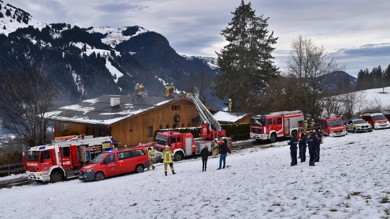 brand_aurach_20201215_1.jpg