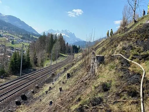 brand_bahndamm_fieber_2.jpg