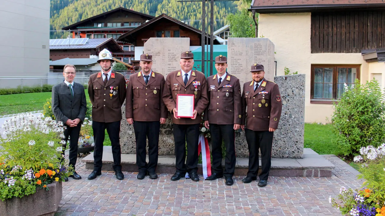 Ehrung-fuer-Johann-Leitinger